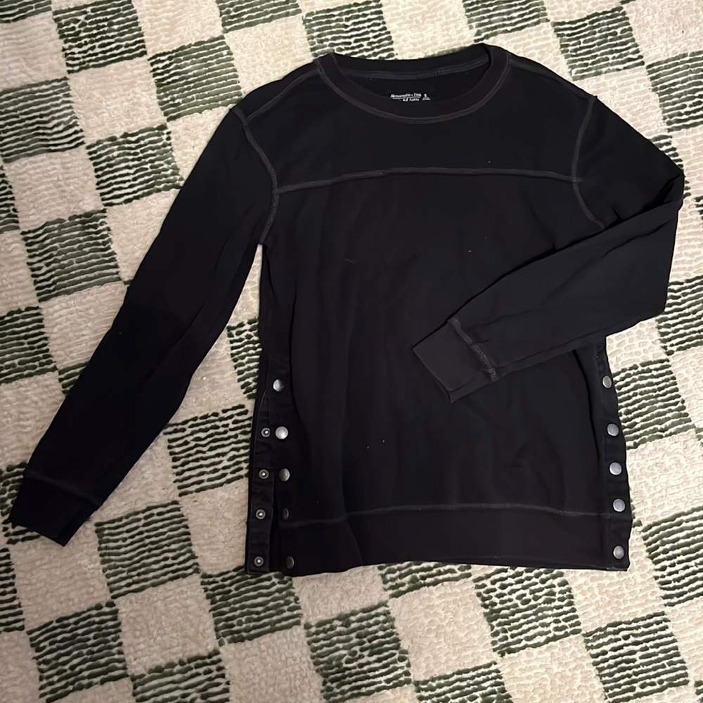 Abercrombie and Fitch black fleece sweatshirt snap sides